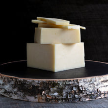 Charger l'image dans la galerie, Fromage CHEDDAR FRAIS - Fromagerie Roy